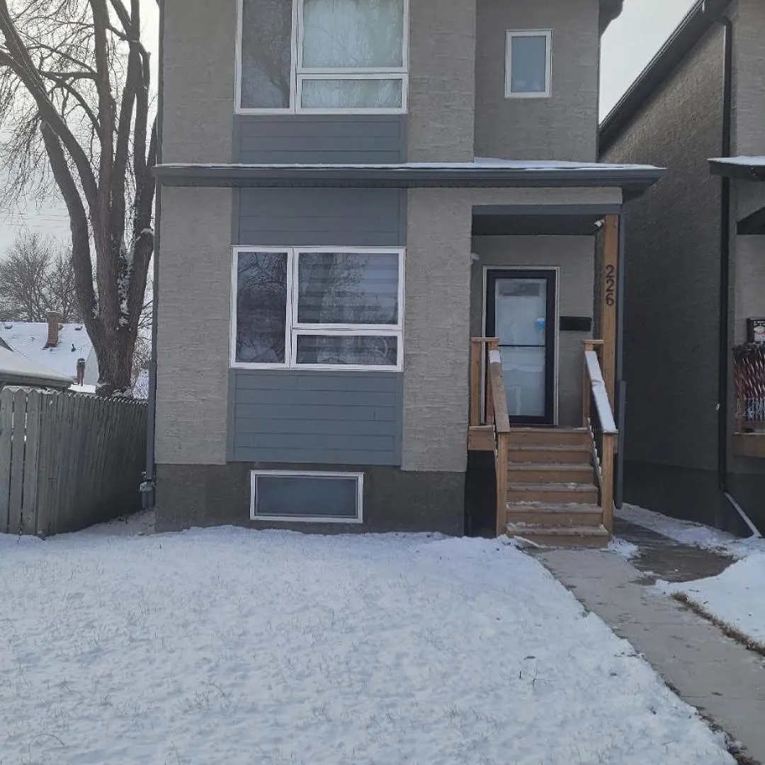 Winnipeg Radiant Home 0*,