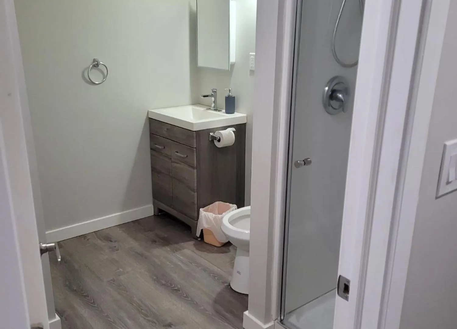 Winnipeg Radiant Home Guest house